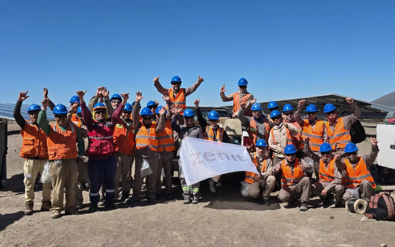 Equipo de Grupo Zenit en obra